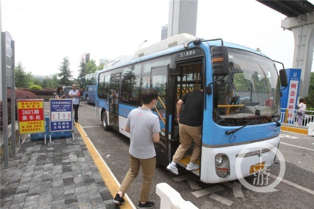 重庆主城建成102个公交轨道一体换乘站